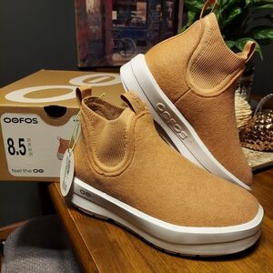 New OOFOS Londoner - Almond